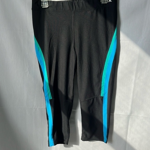 Xersion performance wear Capris ✝️ - Picture 1 of 7